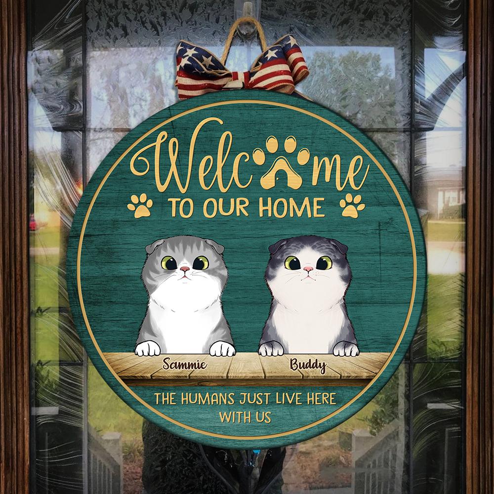 Amemidin | The Pawsitive Peek Welcome Sign: A Purr-sonally Yours Feline Greeting